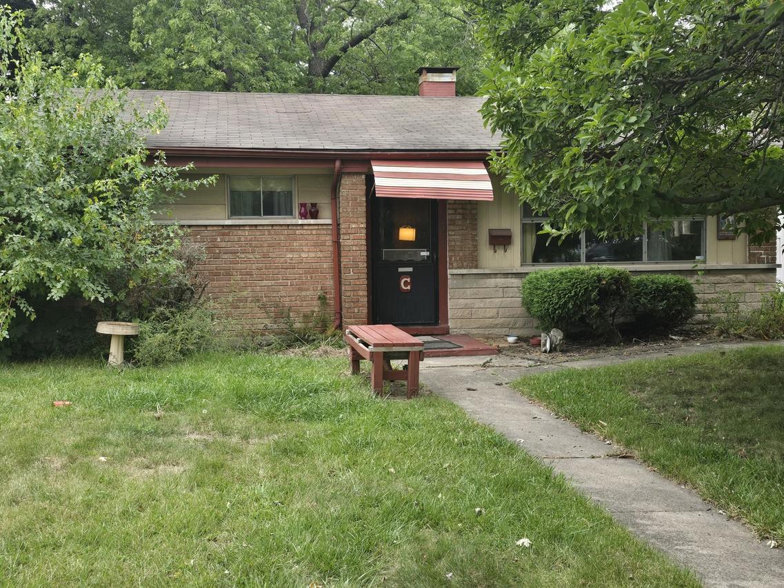 1354 Hirsch Ave., Calumet City, IL 60409