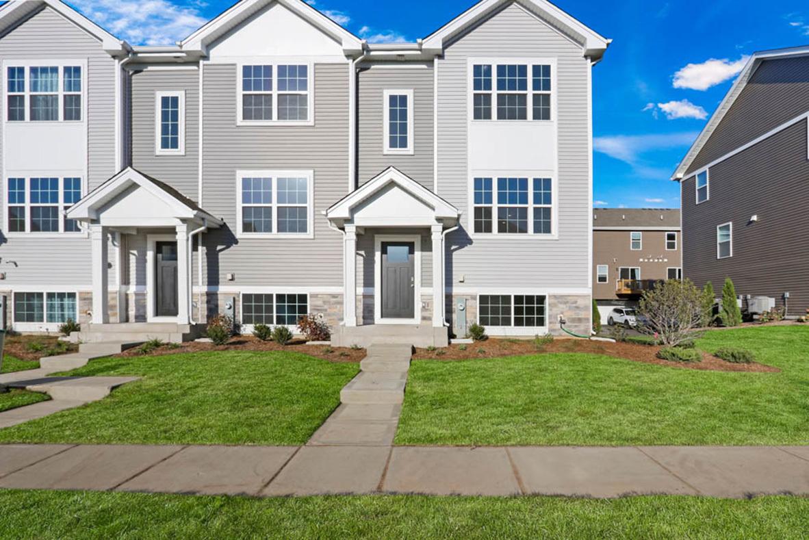 1431 Oakfield Ln., Pingree Grove, IL 60140