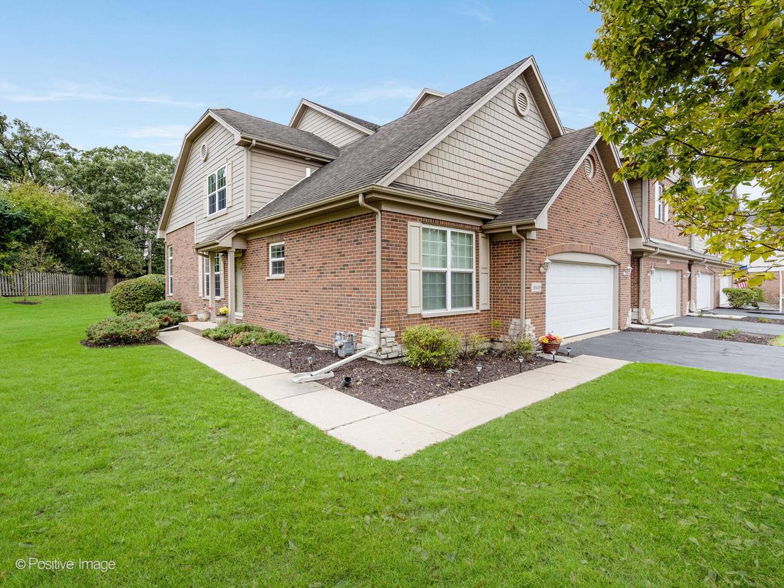 10S439 Carrington Cir., Burr Ridge, IL 60527