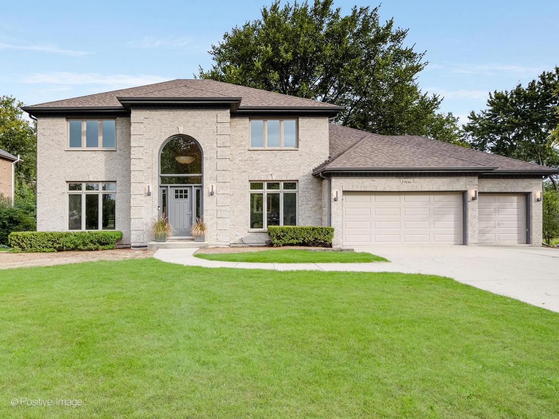 1906 Sweetbriar Ln., Darien, IL 60561