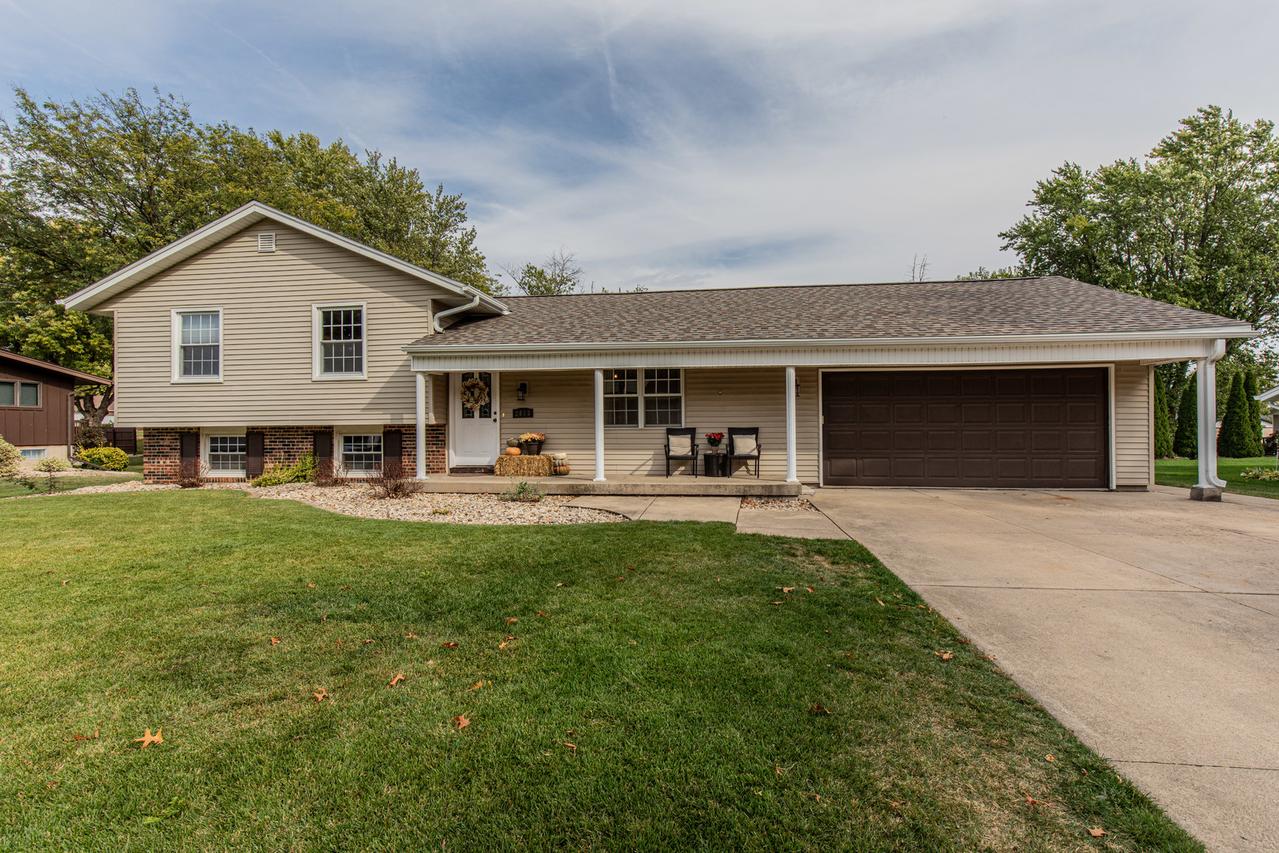 2013 Pine Ave., Mendota, IL 61342