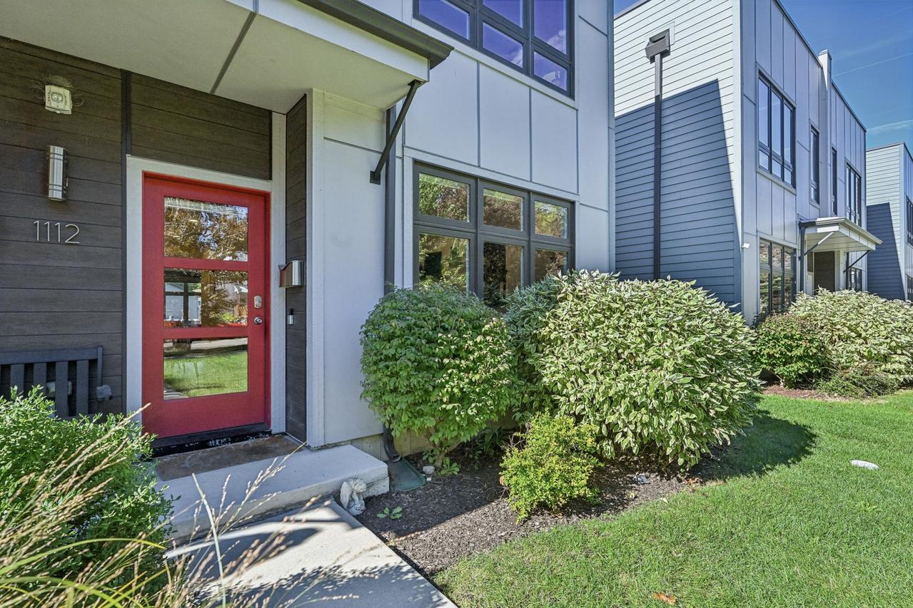 1112 Pitner Ave., Evanston, IL 60202