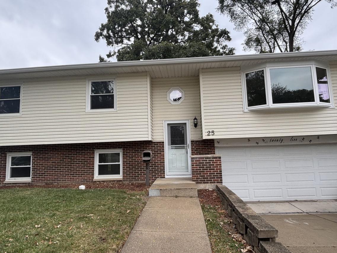 25 Crestview Ter., Buffalo Grove, IL 60089