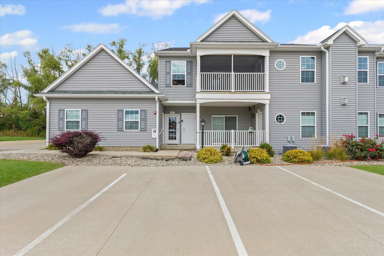 3044 Stillwater Landing #201, Urbana, IL 61802