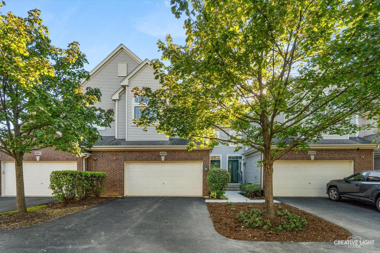 6099 Canterbury Ln., Hoffman Estates, IL 60192