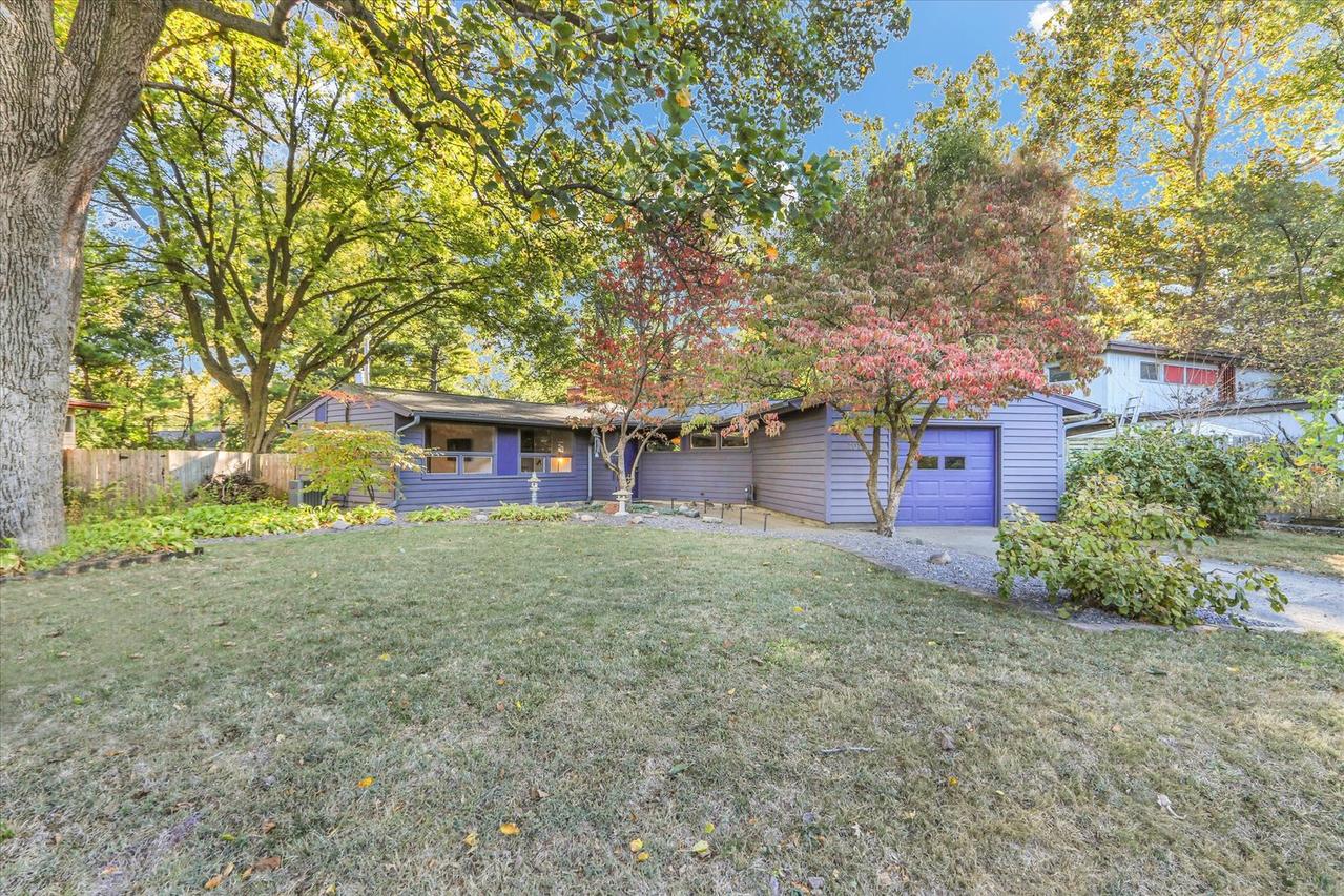 2028 Burlison Dr., Urbana, IL 61801