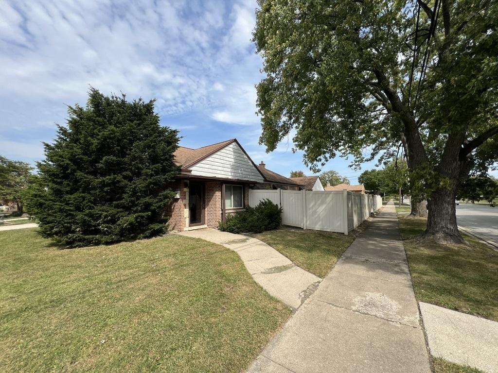 10059 S Spaulding Ave., Evergreen Park, IL 60805