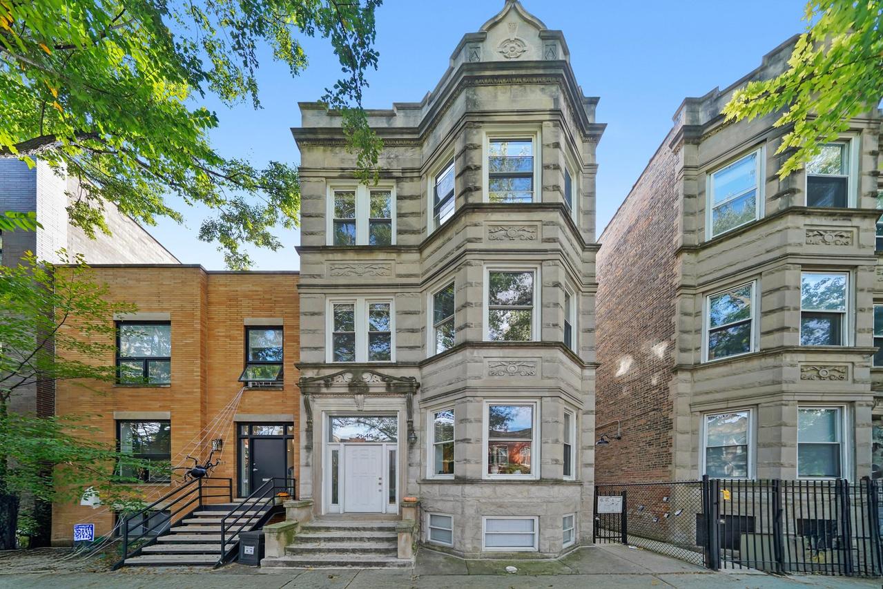 2649 W Thomas Ave., Chicago, IL 60622