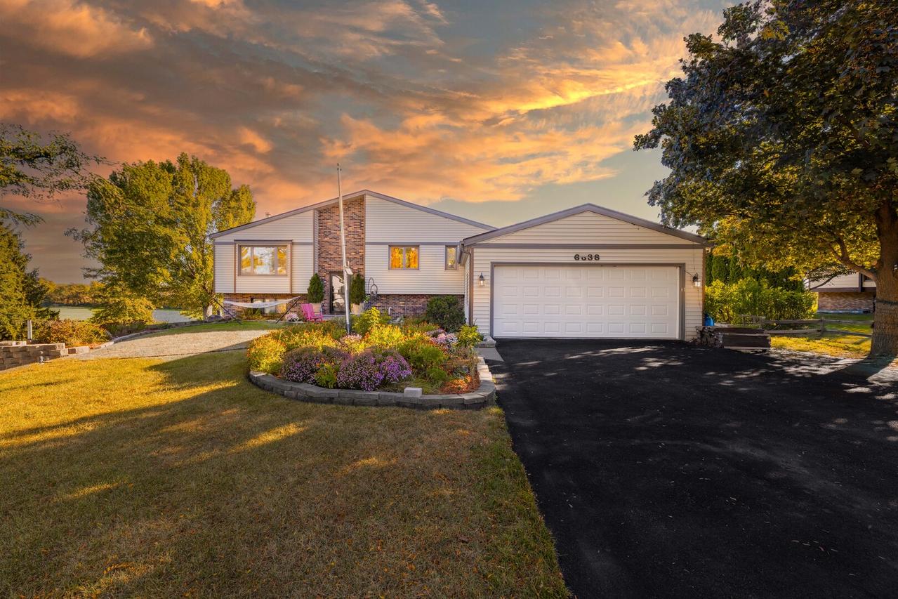 6338 Thicket Ln., Cherry Valley, IL 61016