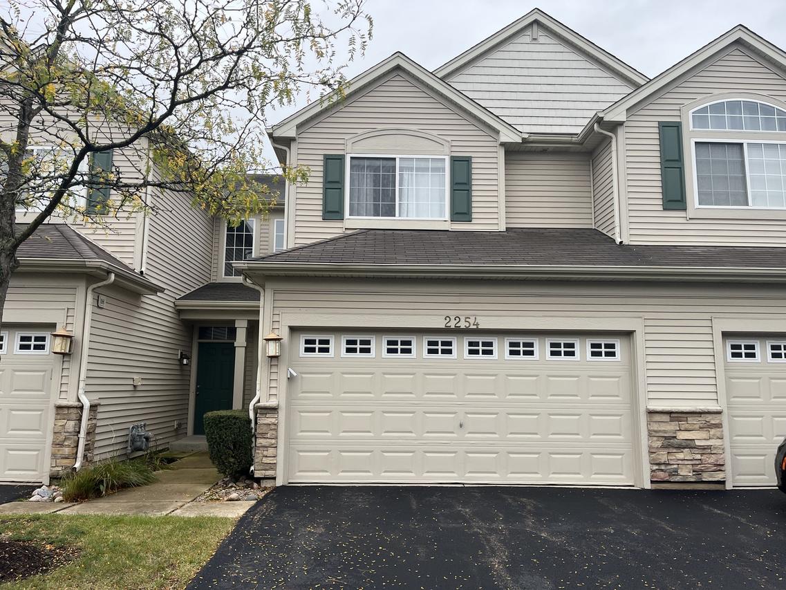 2254 Gallant Fox Cir., Montgomery, IL 60538