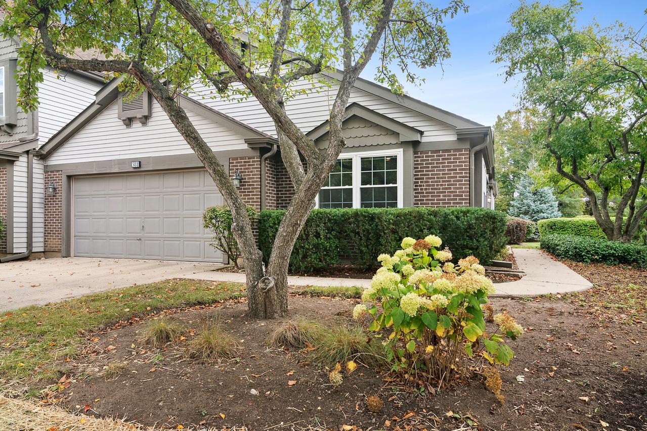 381 Bentley Pl., Buffalo Grove, IL 60089