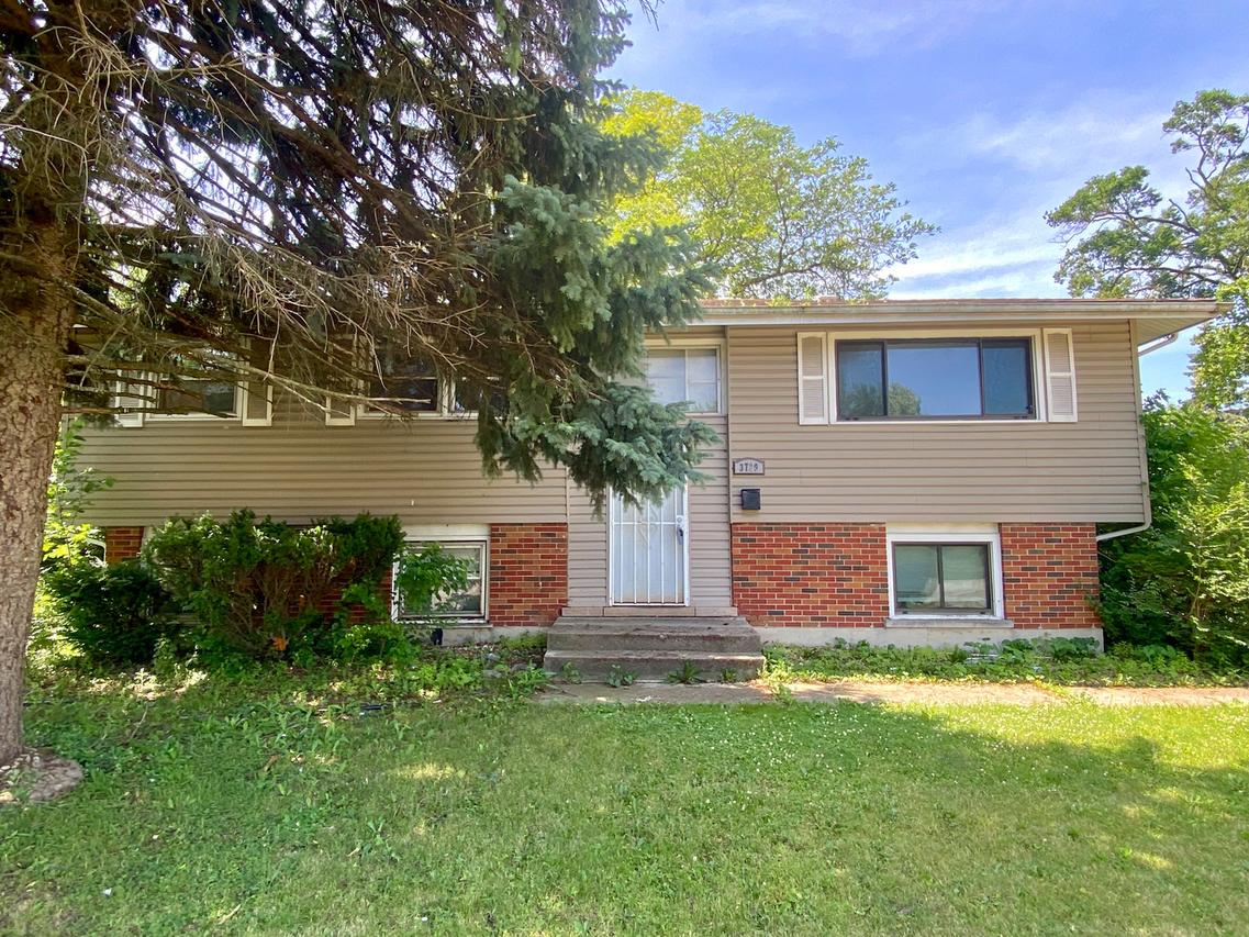 3729 169th St., Country Club Hills, IL 60478