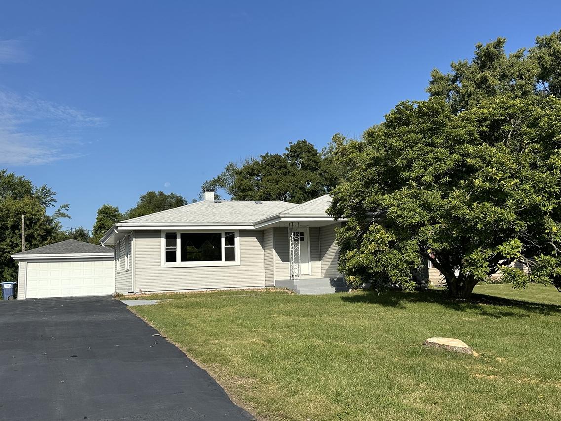 6154 Pershing Ave., Downers Grove, IL 60516