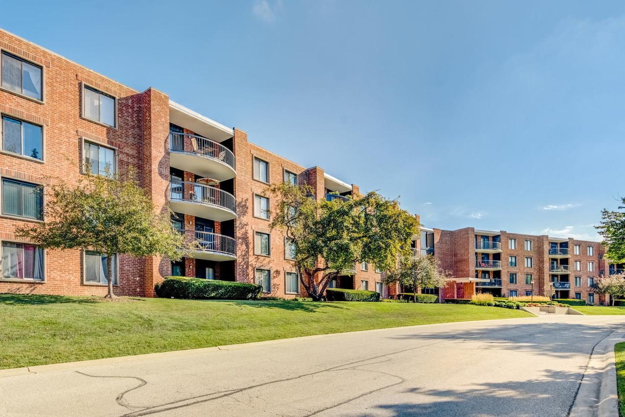 1415 E Central Rd. #422C, Arlington Heights, IL 60005