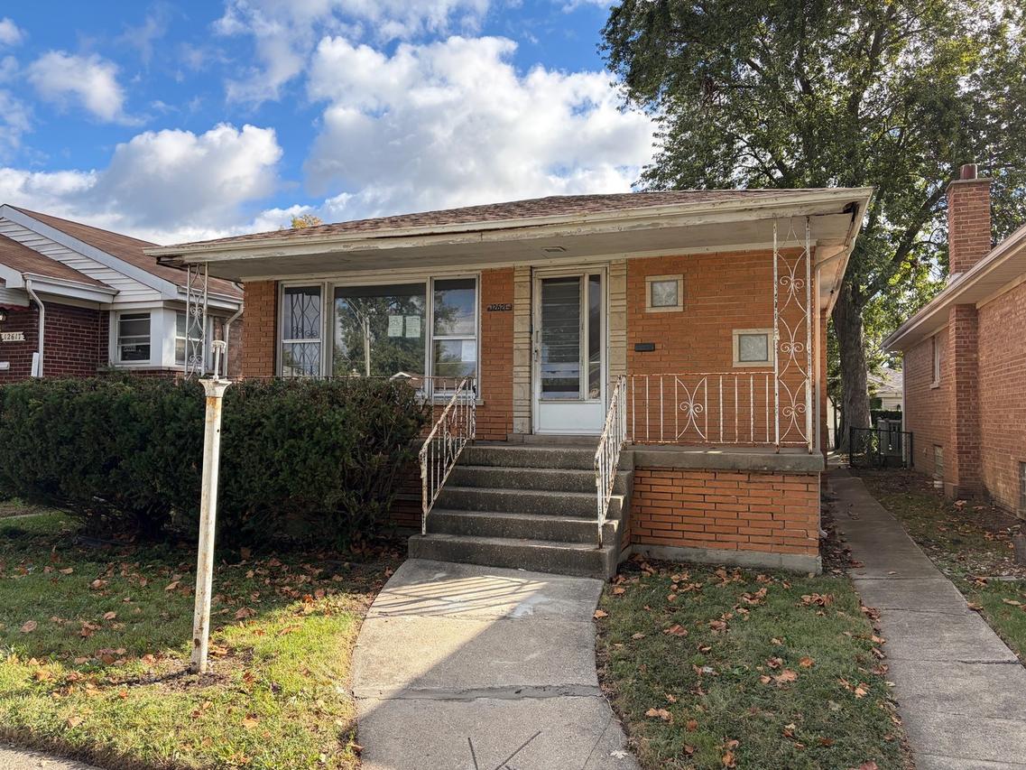 12621 S Wood St., Calumet Park, IL 60827