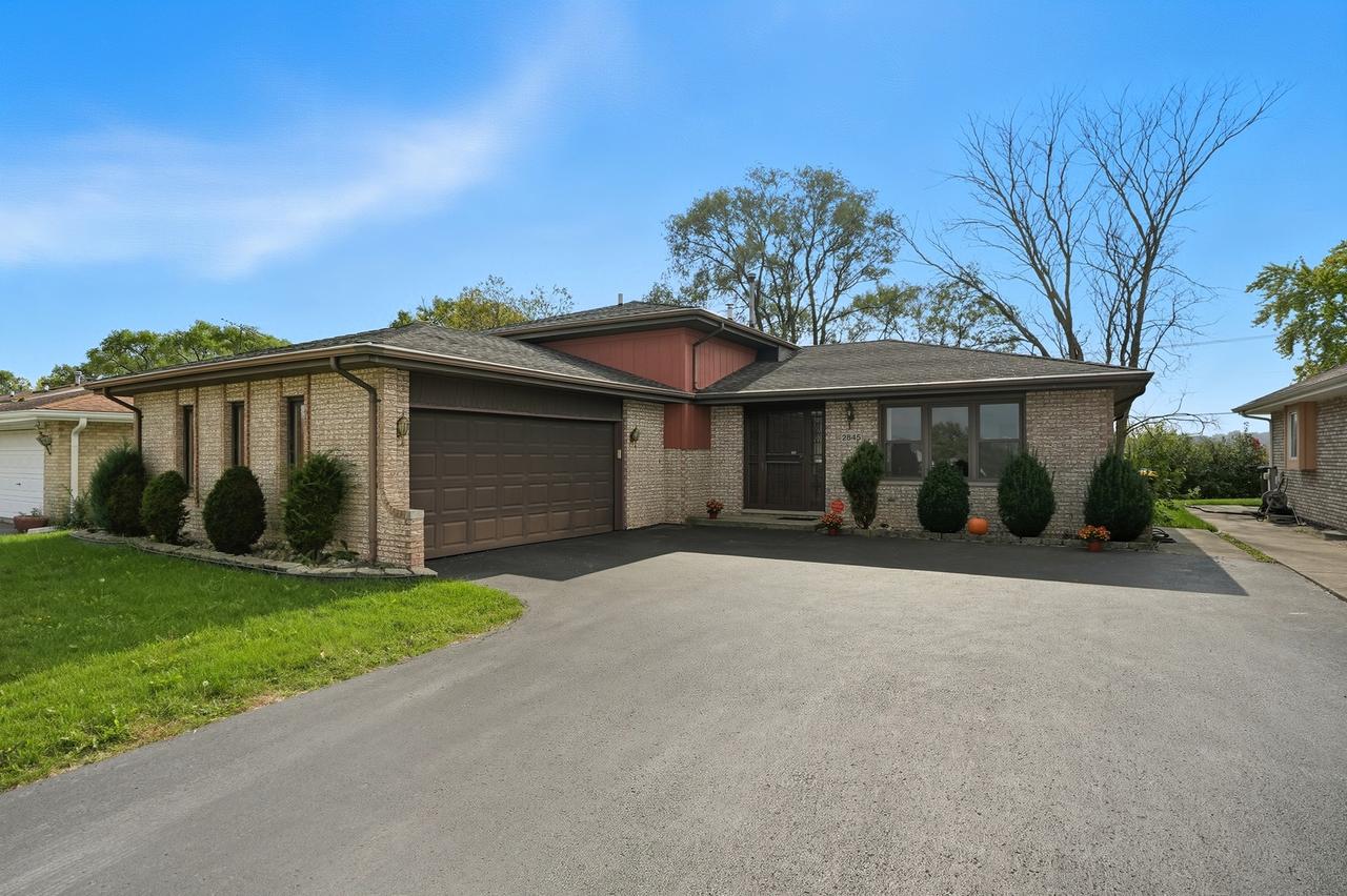 2845 201st Pl., Lynwood, IL 60411