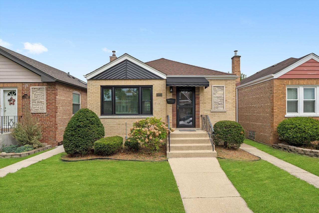 5653 S Normandy Ave., Chicago, IL 60638