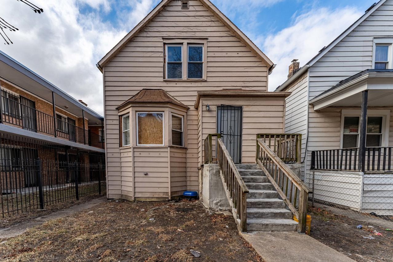 7912 S Drexel Ave., Chicago, IL 60619