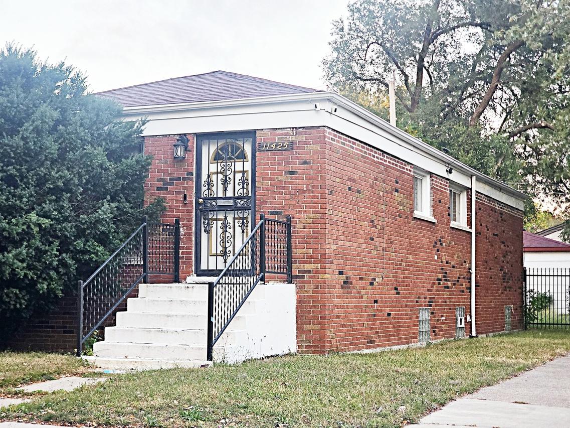 11425 S Elizabeth St., Chicago, IL 60643
