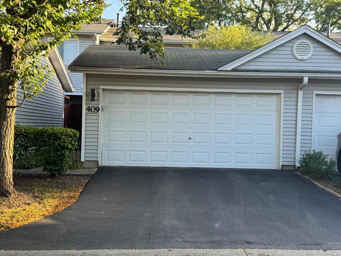 409 Hazelwood Ter., Buffalo Grove, IL 60089