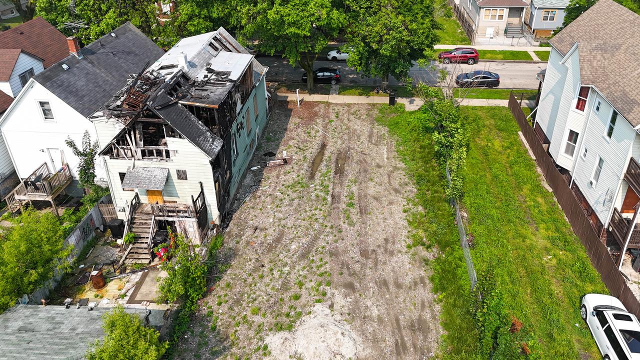 5935 S Carpenter St., Chicago, IL 60621