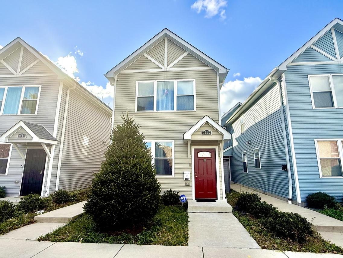 2537 W Monroe St. #B, Chicago, IL 60612