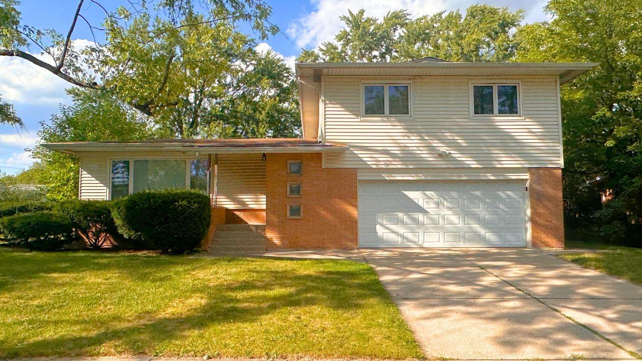 159 Pleasant Dr., Chicago Heights, IL 60411