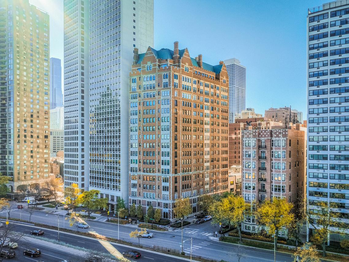 1120 N Lake Shore Dr. #15A, Chicago, IL 60611