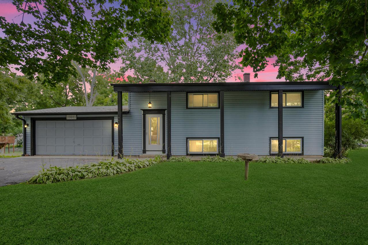 35663 N Helendale Rd., Ingleside, IL 60041