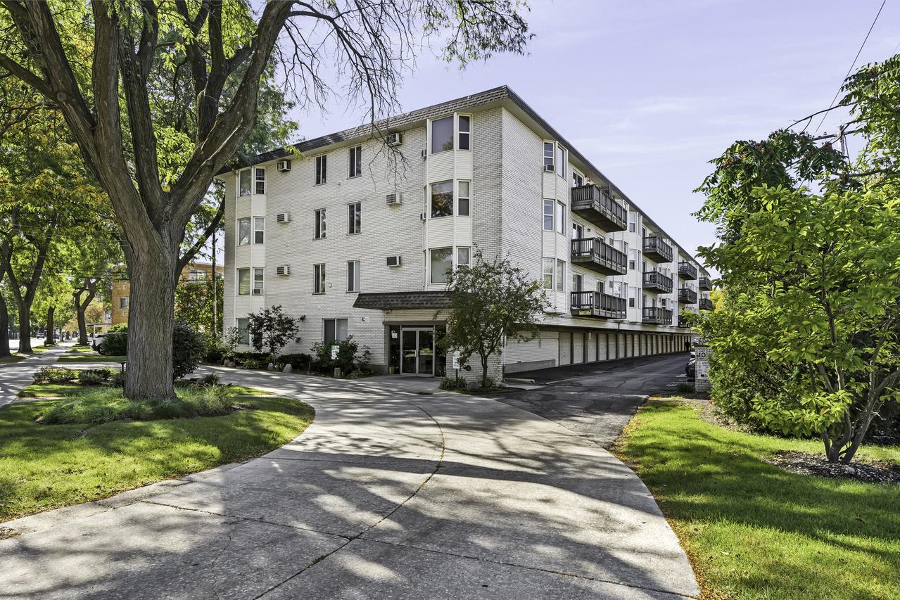 8232 Niles Center Rd. #304, Skokie, IL 60077