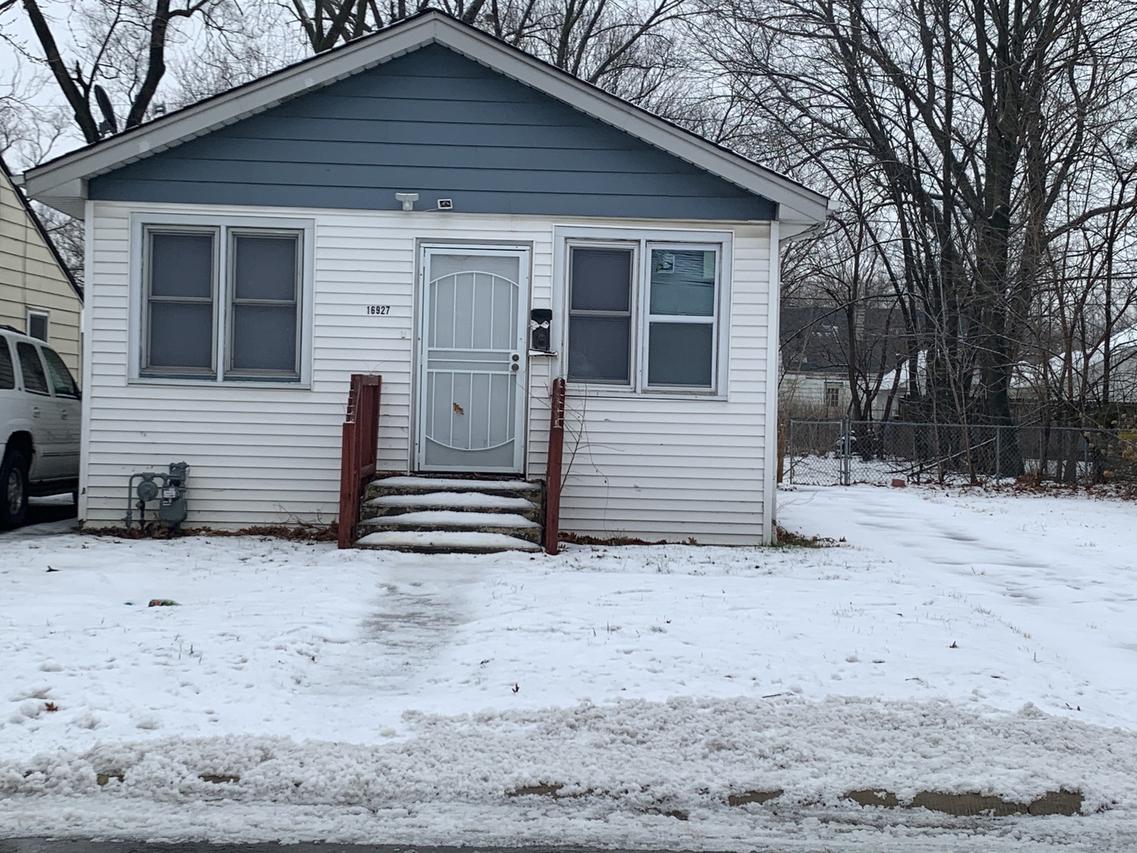 16927 Crane Ave., Hazel Crest, IL 60429