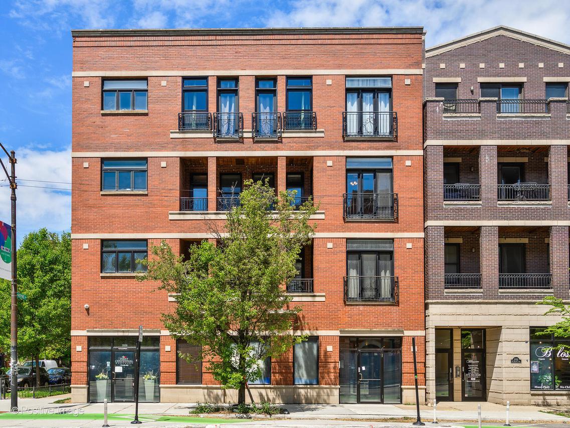 3205 N Hoyne Ave. #2A, Chicago, IL 60618
