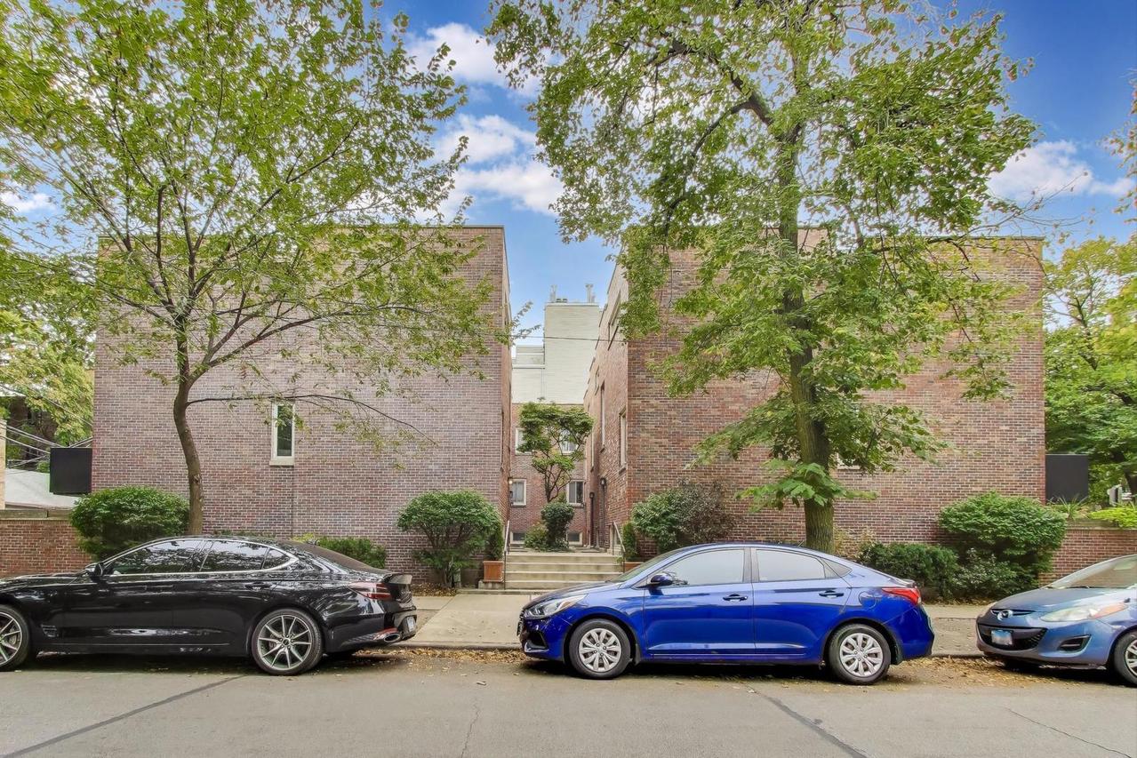 515 W Dickens Ave., Chicago, IL 60614
