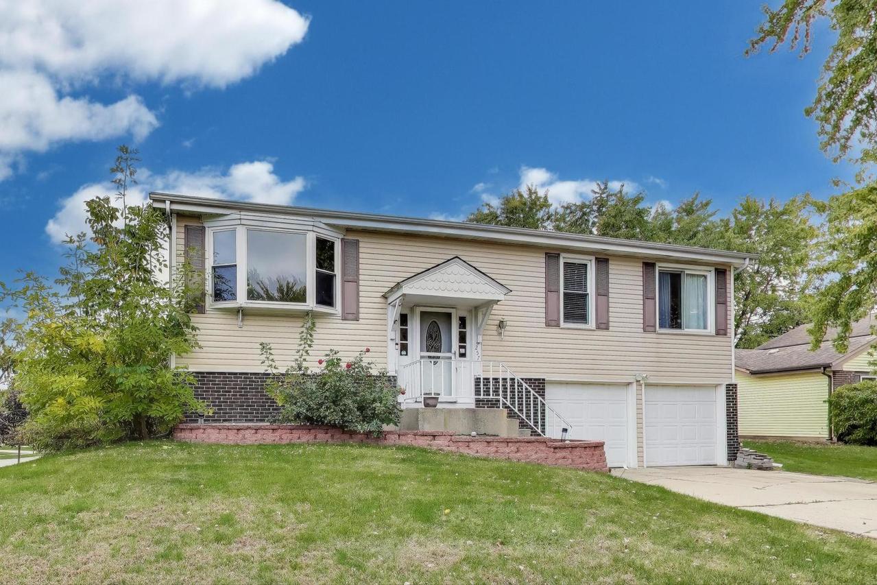 257 Bryant Way, Bolingbrook, IL 60440