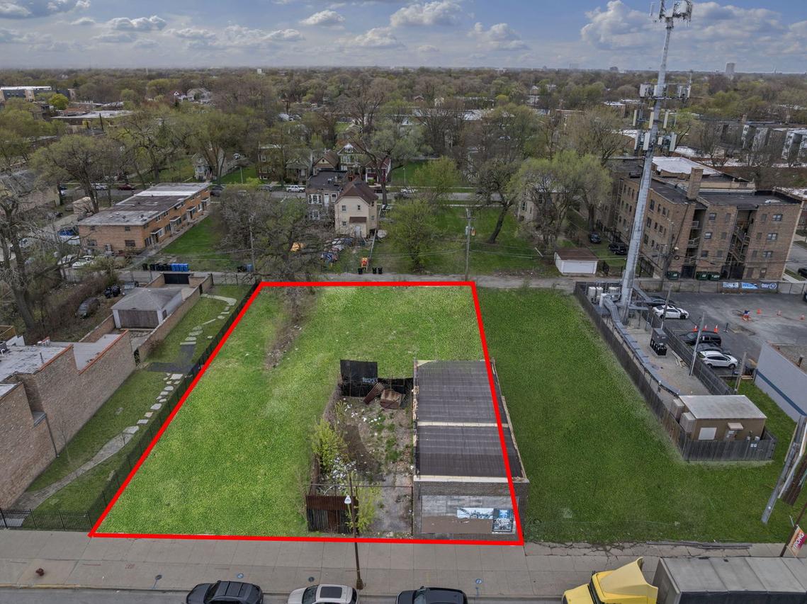 7018 S Stony Island Ave., Chicago, IL 60649