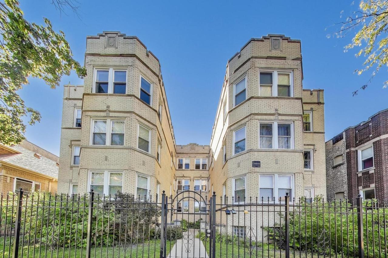 6312 N Fairfield Ave. #3A, Chicago, IL 60659