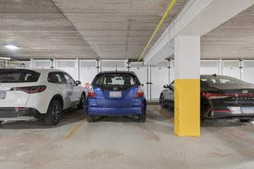 6443 Clarendon Hills Rd. #206, Willowbrook, IL 60527