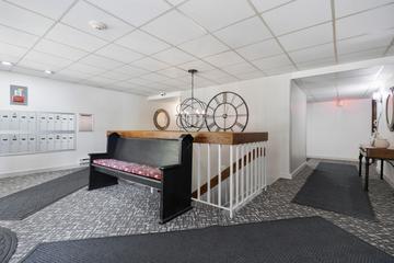 6443 Clarendon Hills Rd. #206, Willowbrook, IL 60527