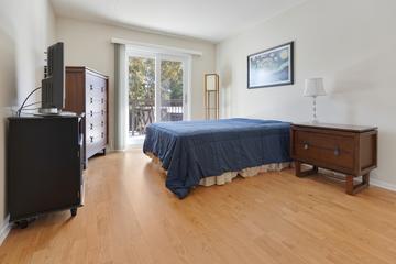 6443 Clarendon Hills Rd. #206, Willowbrook, IL 60527