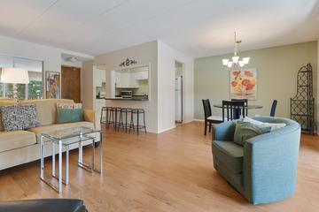 6443 Clarendon Hills Rd. #206, Willowbrook, IL 60527