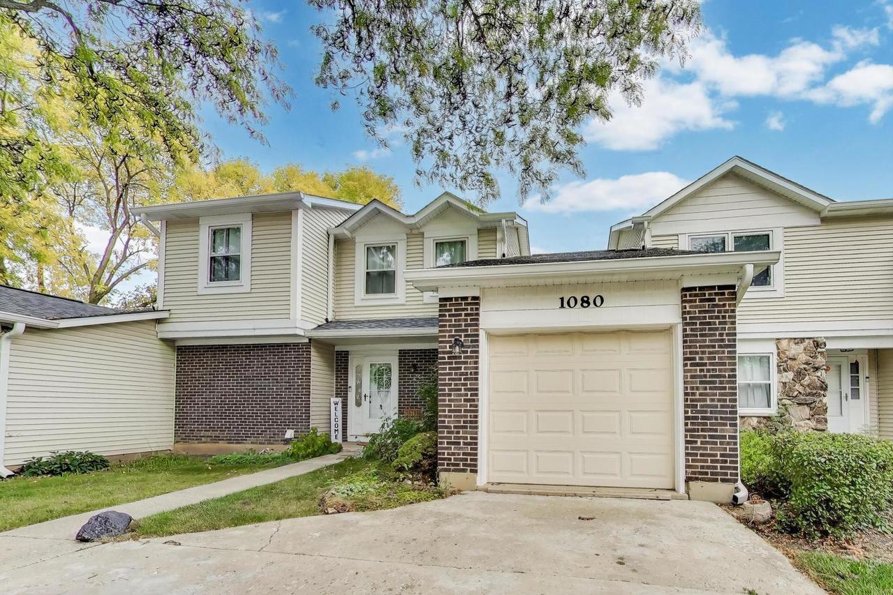 1080 Colony Lake Dr., Schaumburg, IL 60194