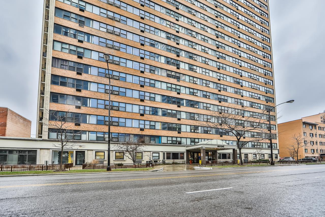 6030 N Sheridan Rd. #412, Chicago, IL 60660