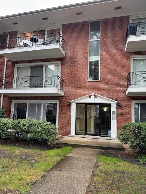 10115 Old Orchard Ct. #302, Skokie, IL 60076
