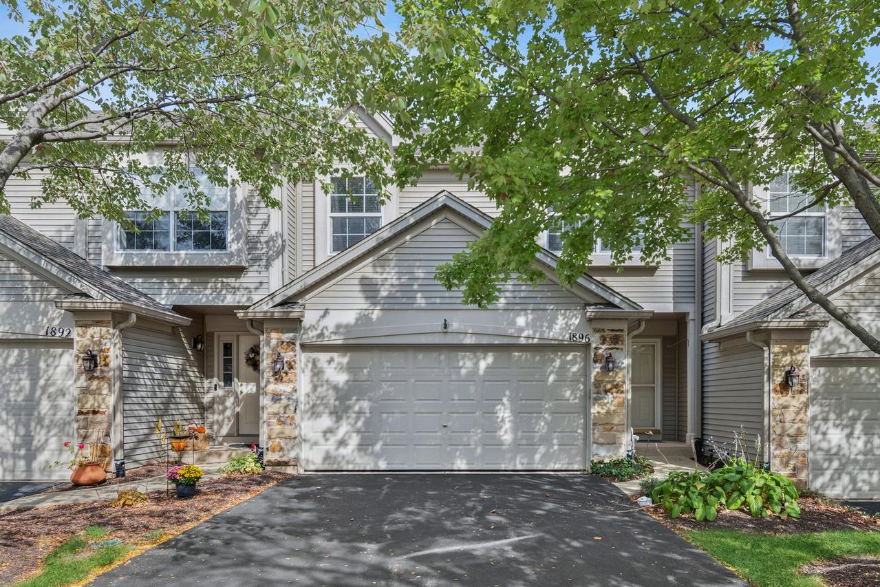 1896 Sedgewood Ave., Aurora, IL 60503