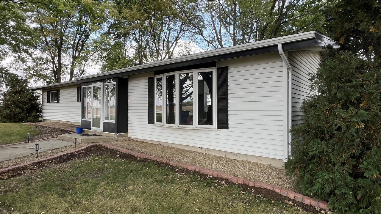 25033 E 3000 North Rd., Dwight, IL 60420