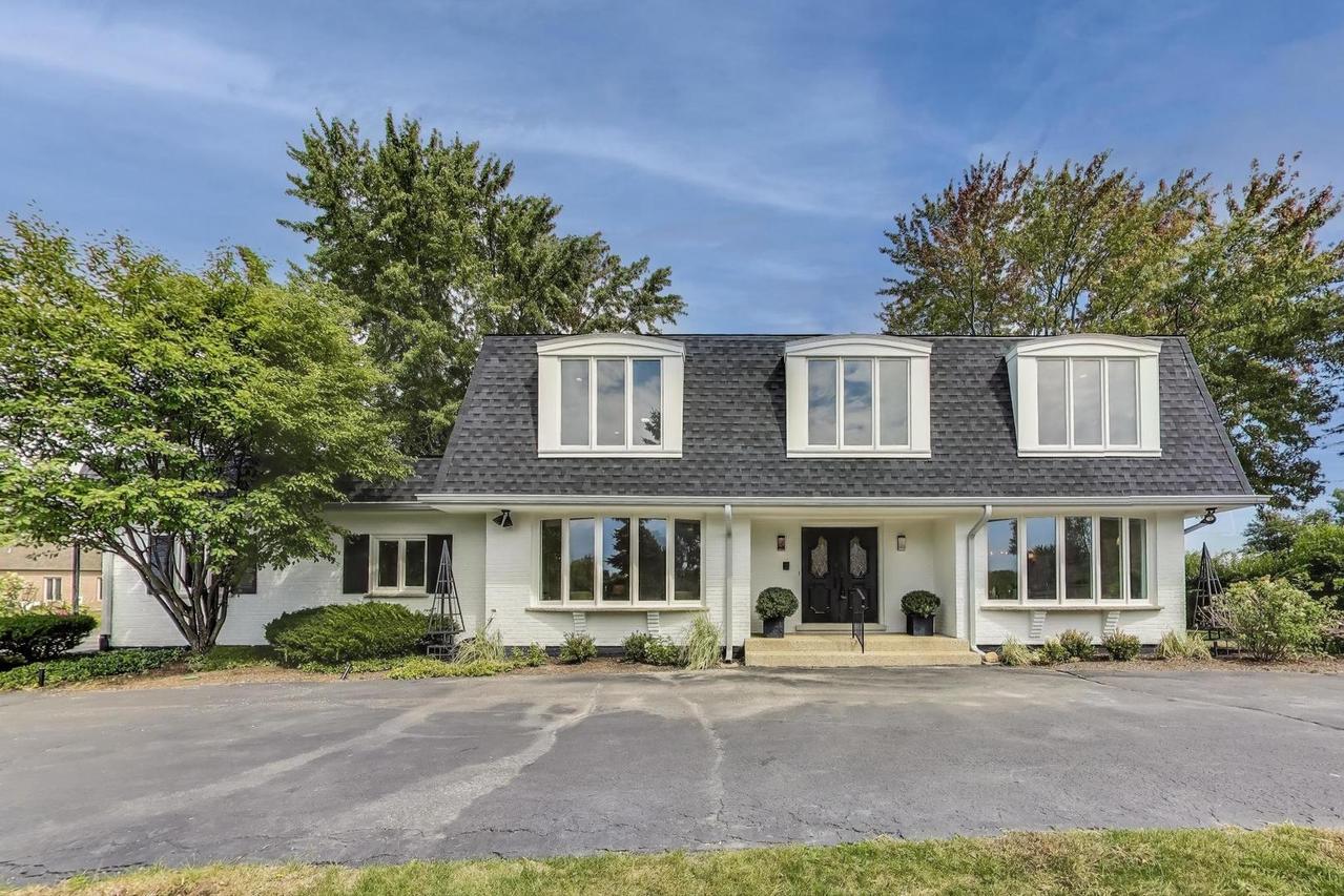 2408 Cumberland Cir., Long Grove, IL 60047