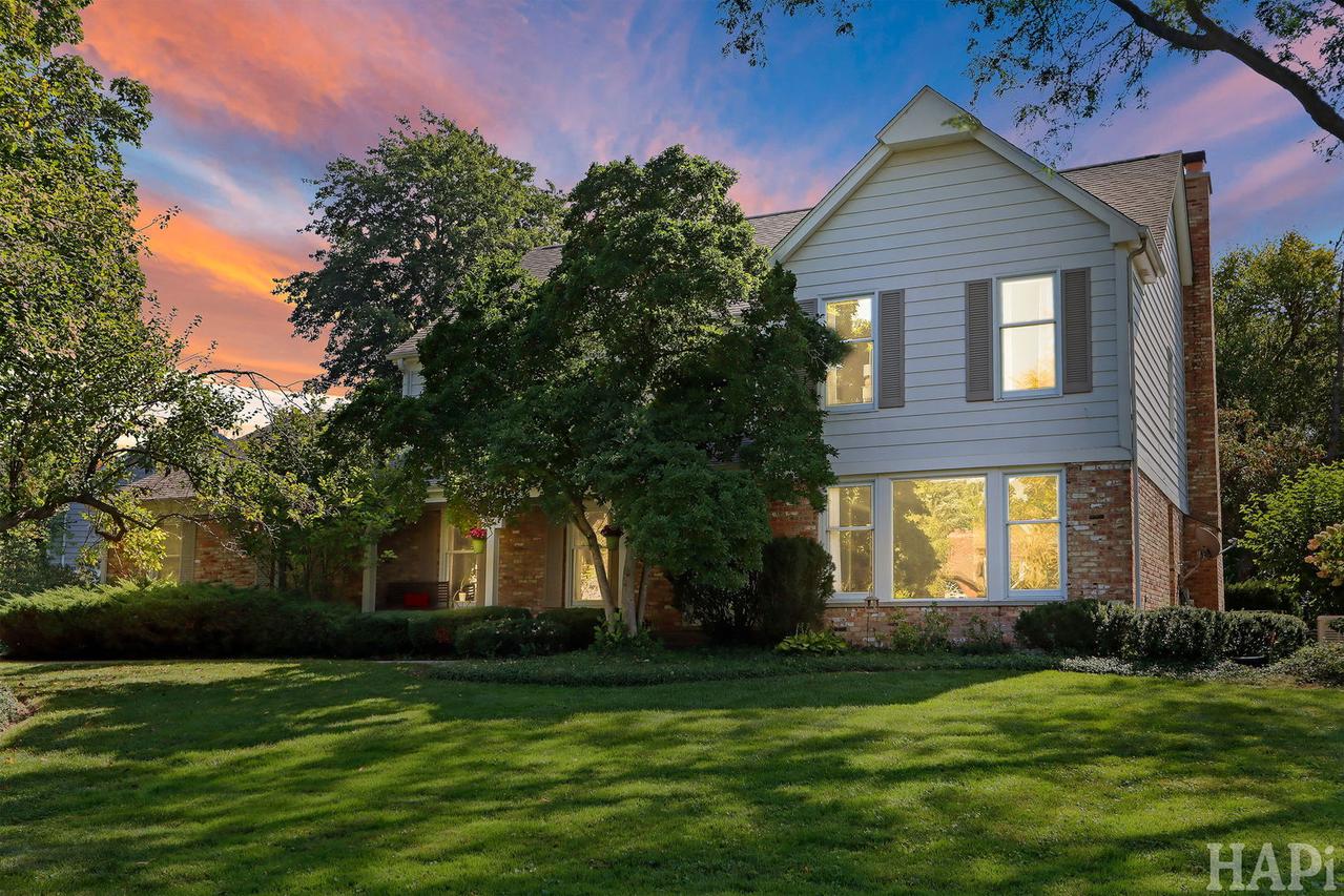 113 Surrey Ln., Lincolnshire, IL 60045