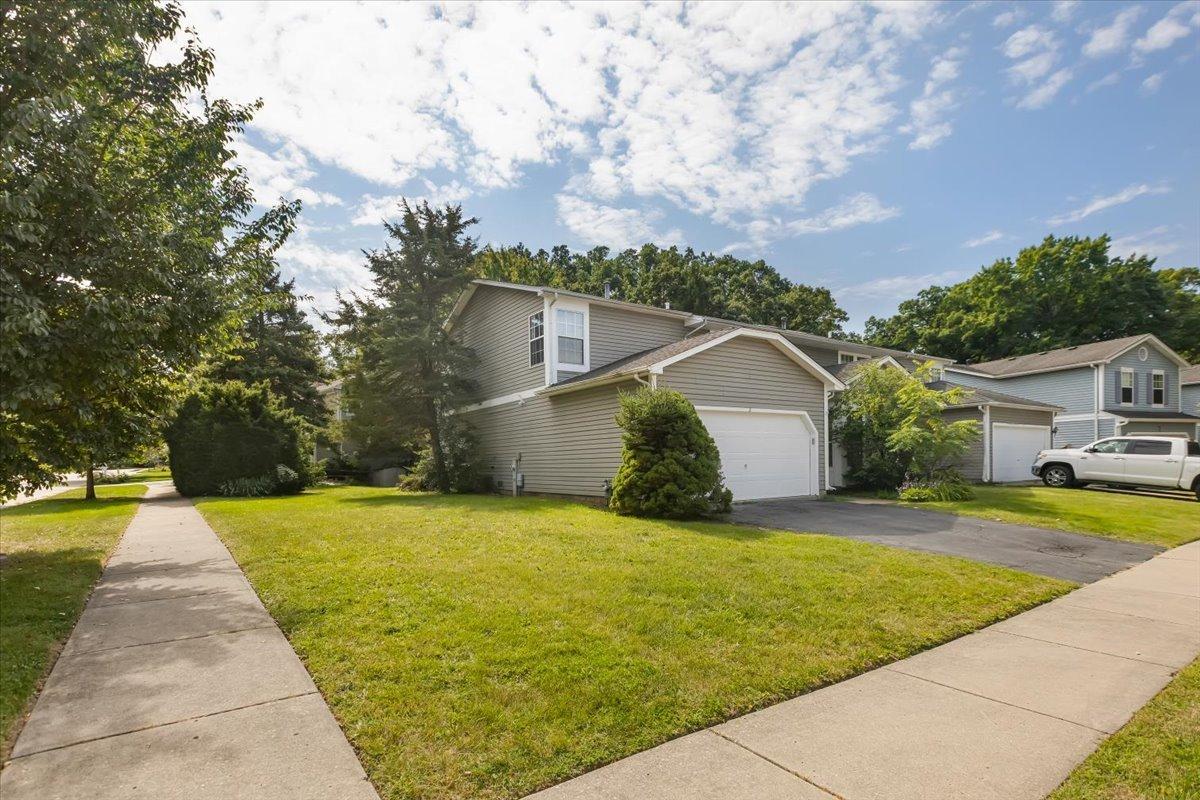 3 Dorchester Ct., Streamwood, IL 60107