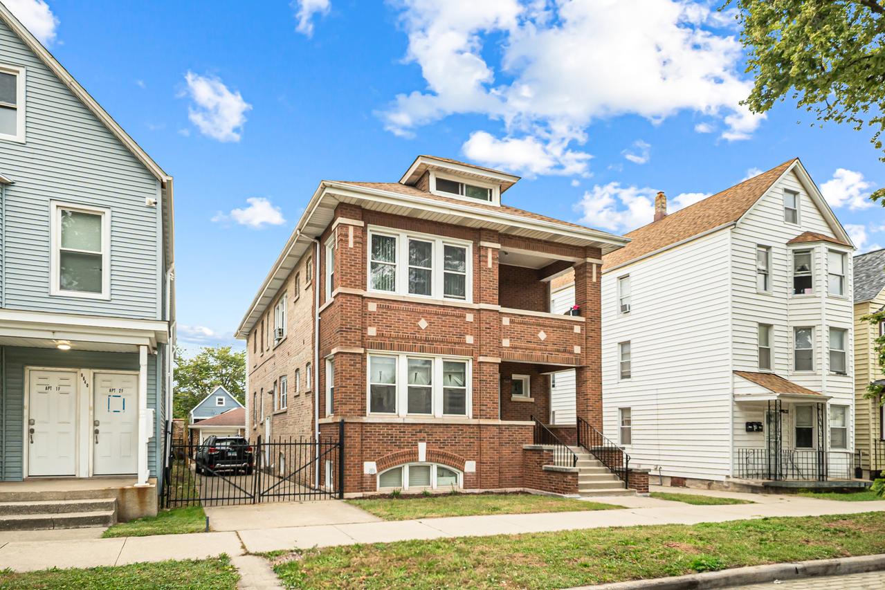 8638 S Escanaba Ave., Chicago, IL 60617