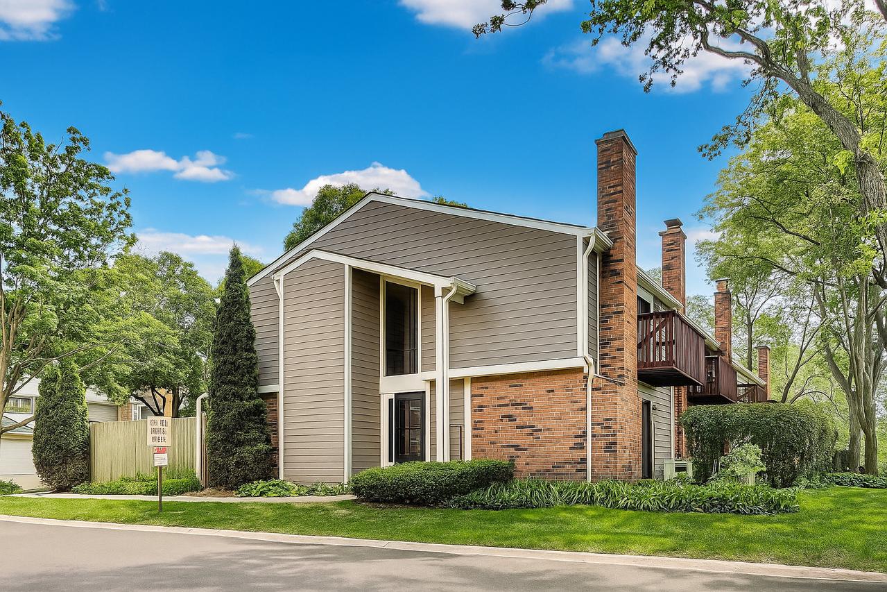 107 W Brighton Pl., Mount Prospect, IL 60056